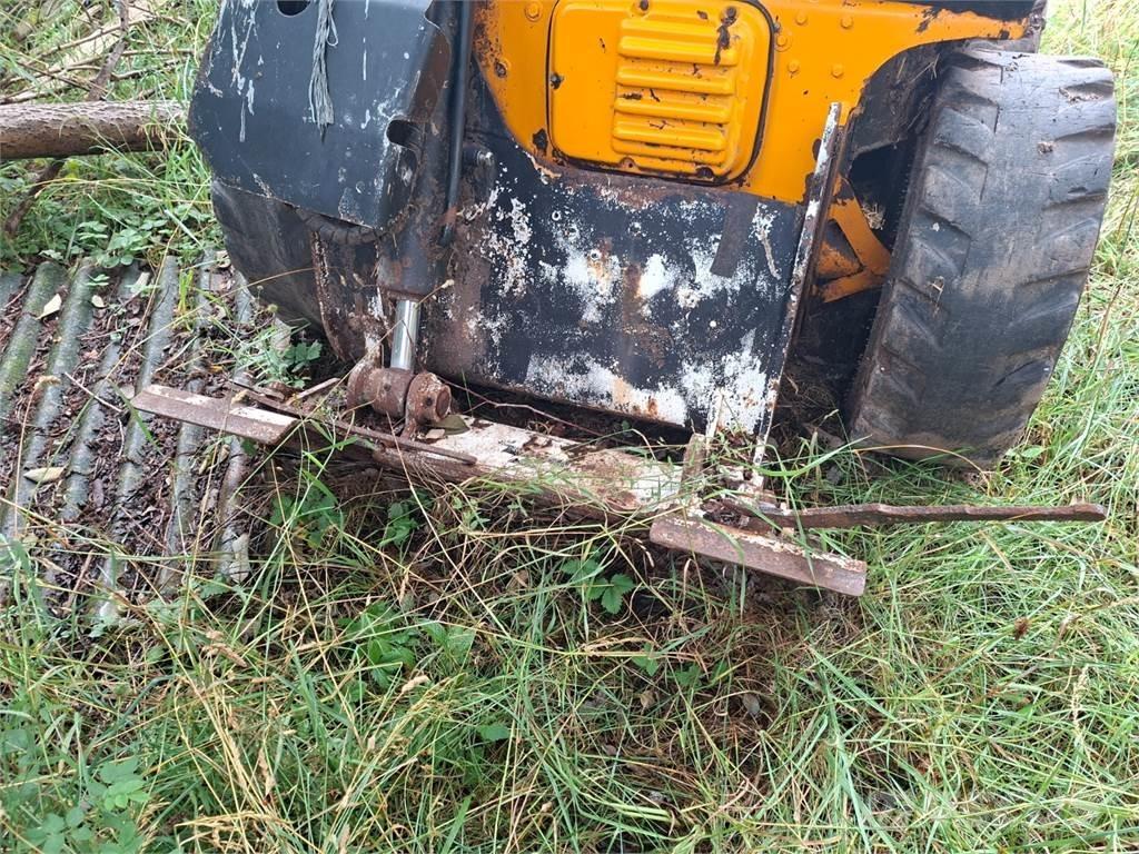 JCB 180 W 4X4 Būvniecība- Citi