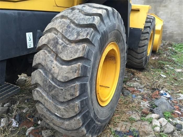 Komatsu WA 320-5 Iekrāvēji uz riteņiem