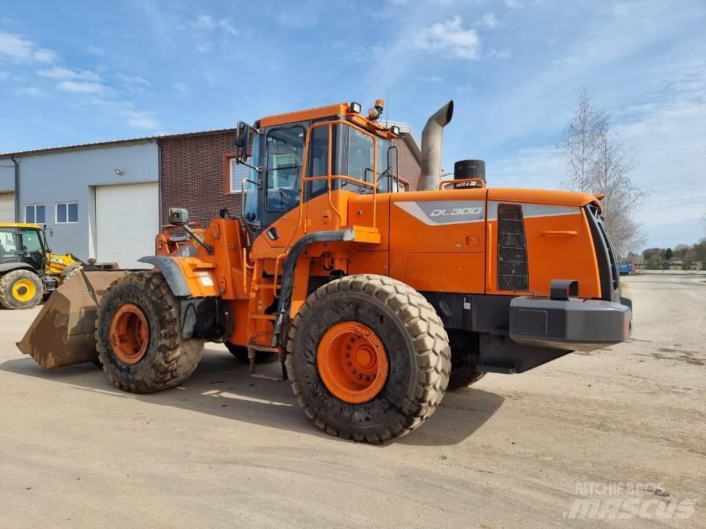Doosan DL 300-5 Iekrāvēji uz riteņiem