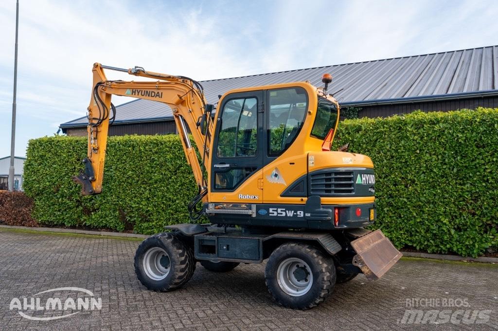 Hyundai R55W-9A Ekskavatori uz riteņiem