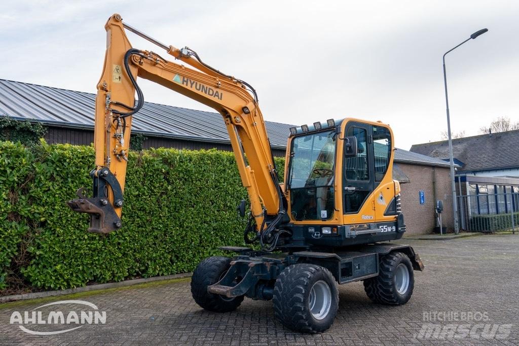 Hyundai R55W-9A Ekskavatori uz riteņiem