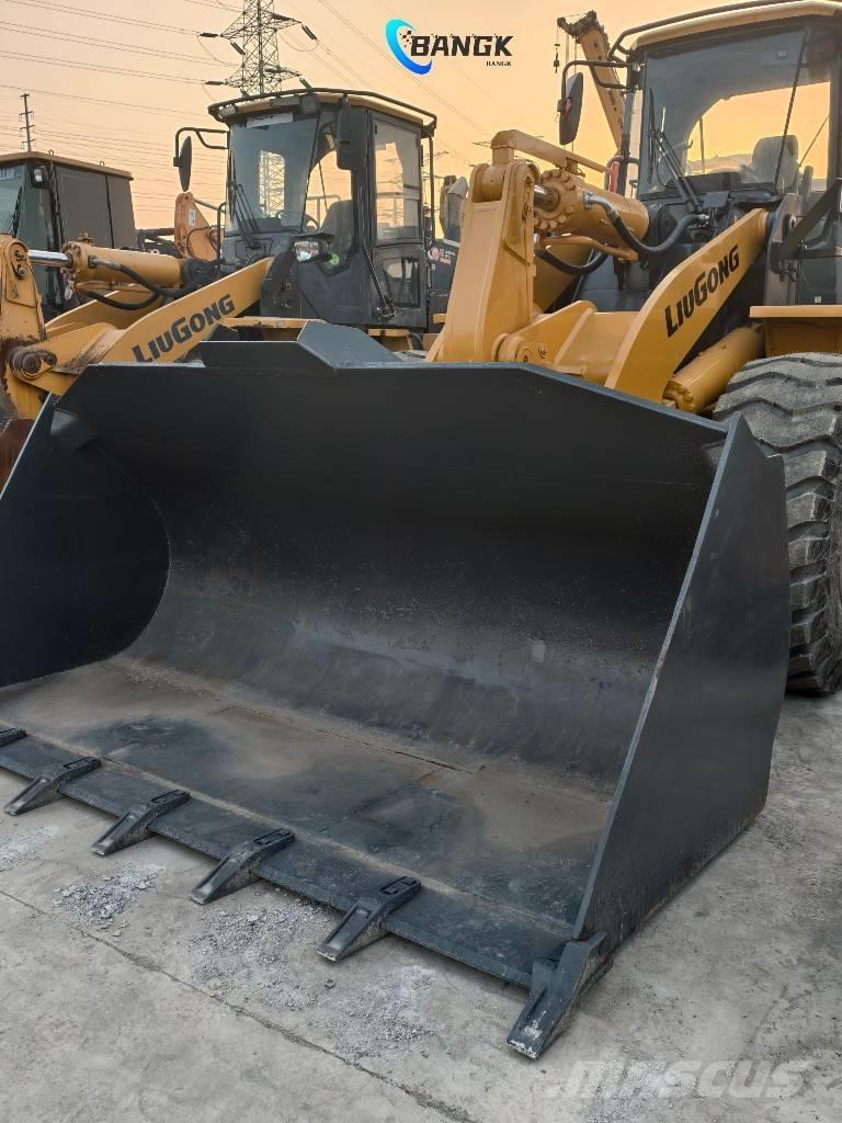 LiuGong CLG870H Iekrāvēji uz riteņiem