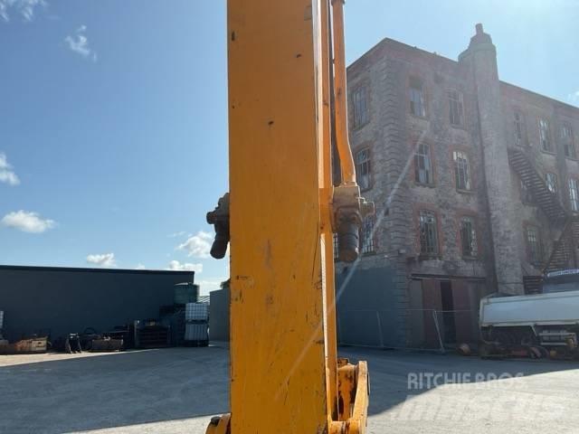 JCB 140XLC Kāpurķēžu ekskavatori