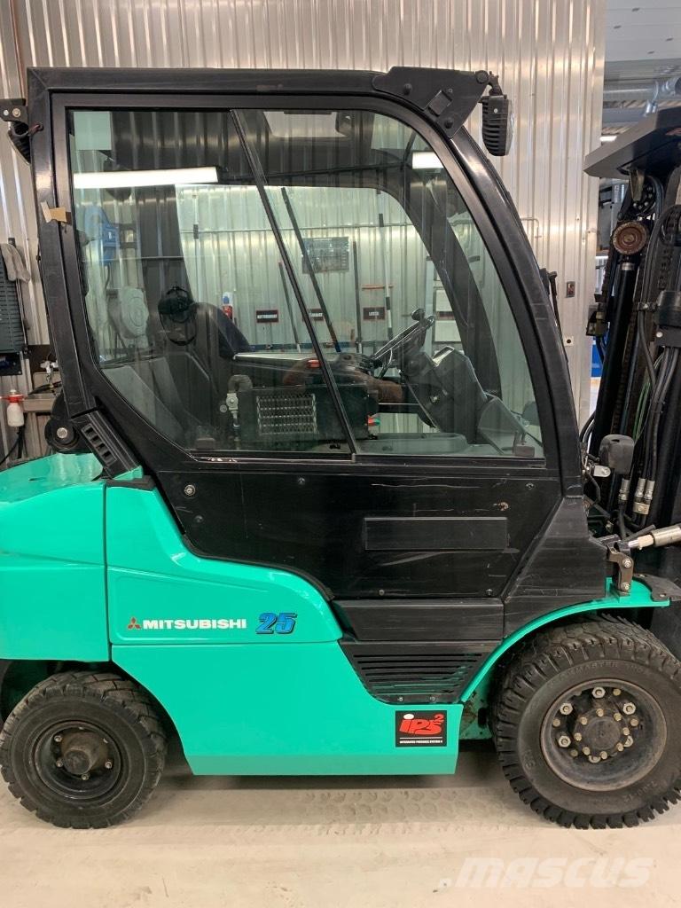 Mitsubishi FD 25 N2 Tehnika ar dīzeļa dzinēju