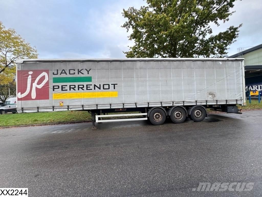 Fruehauf Tautliner Tents puspiekabes