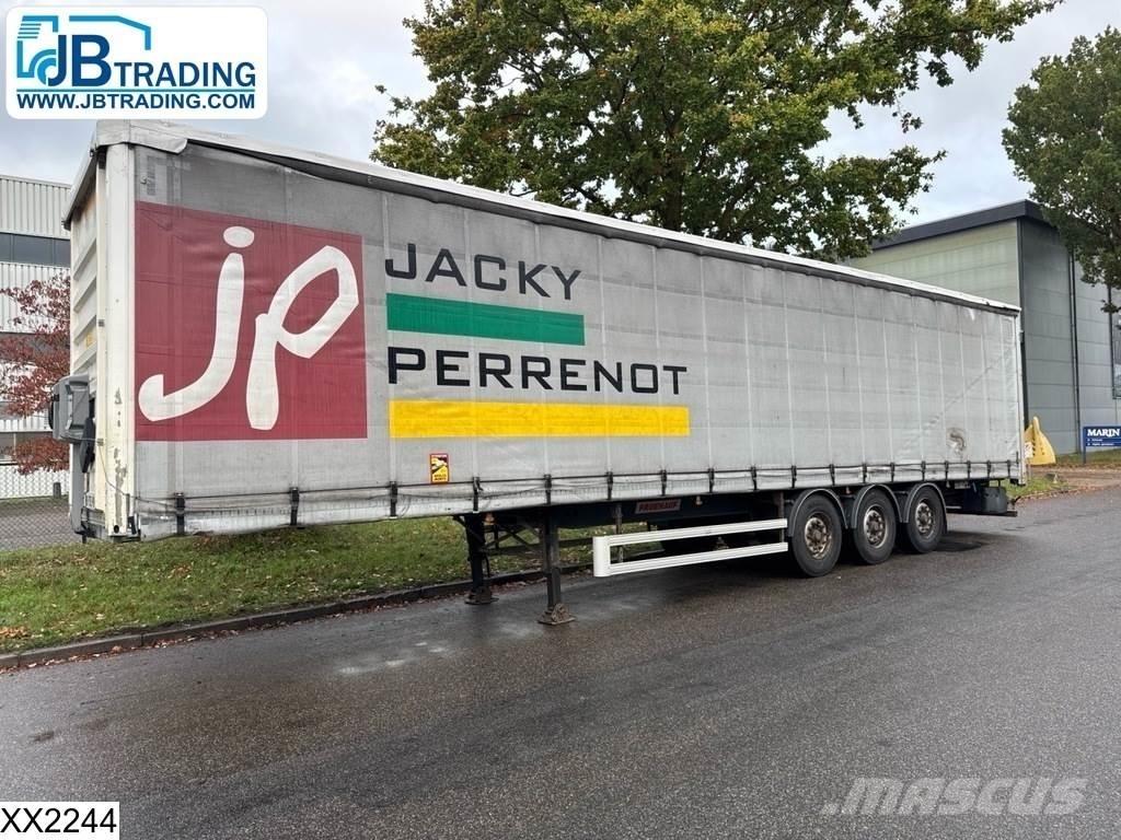 Fruehauf Tautliner Tents puspiekabes