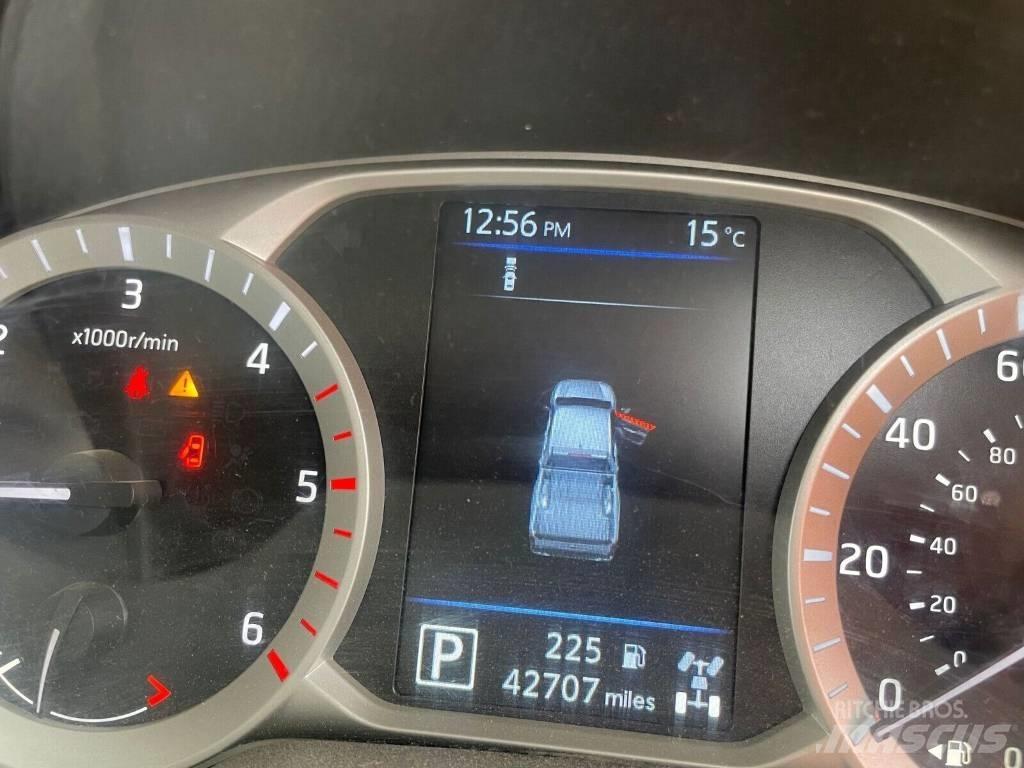 Nissan Navara Automašīnas