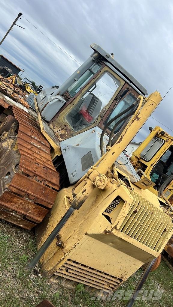 Komatsu D 65 EX Kabīnes un interjers