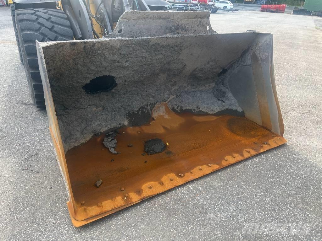 Volvo L 90 H Iekrāvēji uz riteņiem