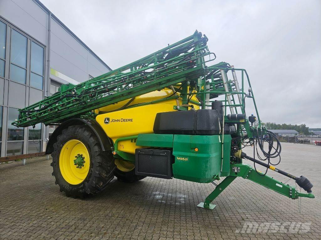 John Deere M692i Piekabināmie smidzinātāji(miglotāji)