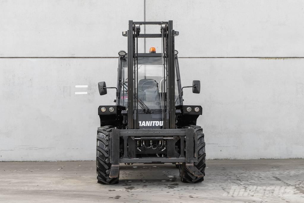 Manitou M 30-4 Tehnika ar dīzeļa dzinēju