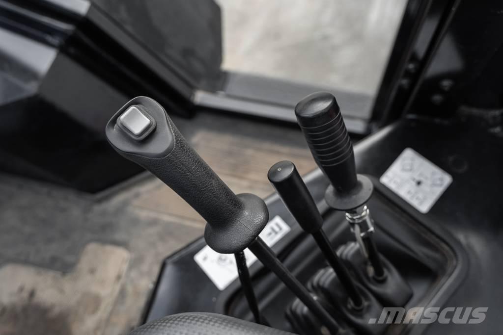 Manitou M 30-4 Tehnika ar dīzeļa dzinēju