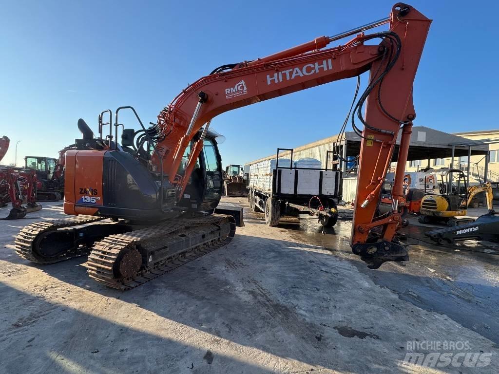 Hitachi ZX 135 US-6 Kāpurķēžu ekskavatori