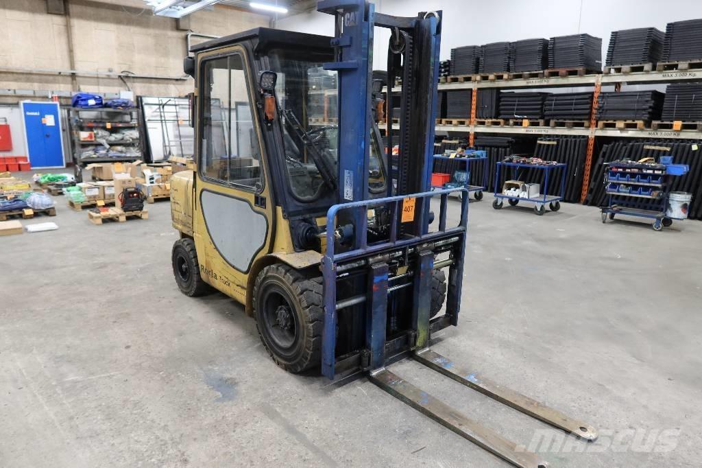 CAT TRUCK Tehnika ar dīzeļa dzinēju