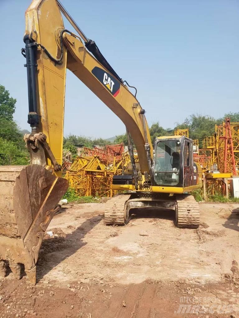 CAT 320 D Kāpurķēžu ekskavatori