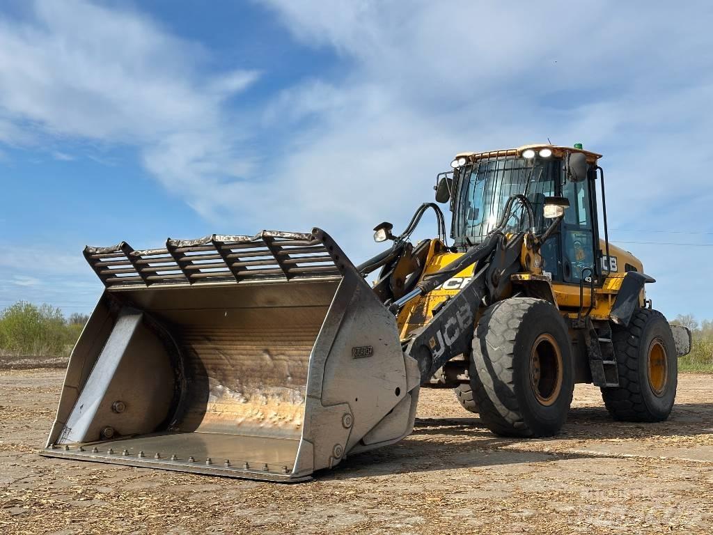 JCB 437 HT Iekrāvēji uz riteņiem