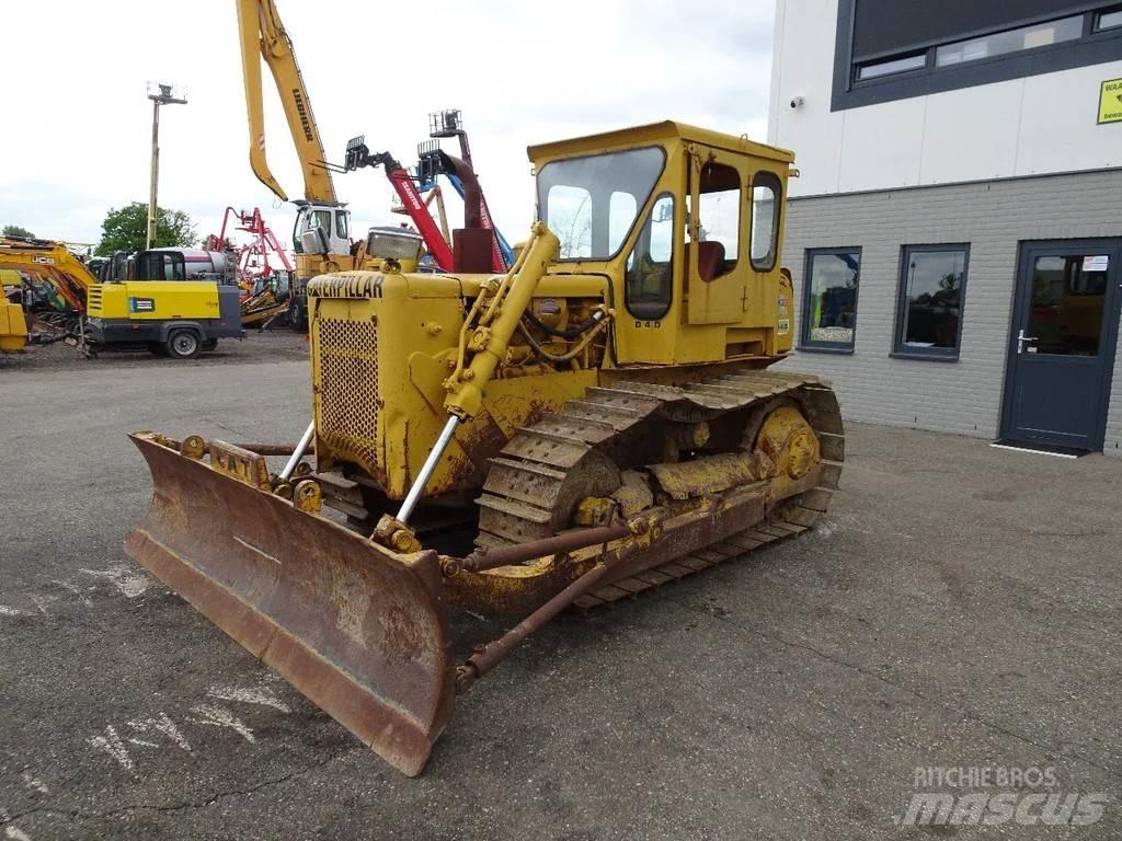 CAT D4D Kāpurķēžu buldozeri