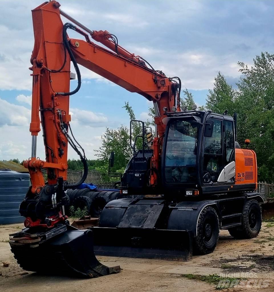 Hitachi 140W Ekskavatori uz riteņiem