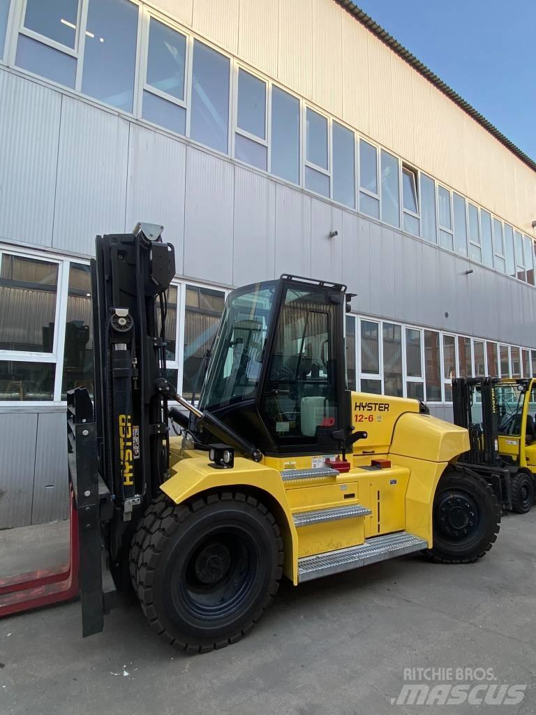 Hyster H12XD6 Tehnika ar dīzeļa dzinēju