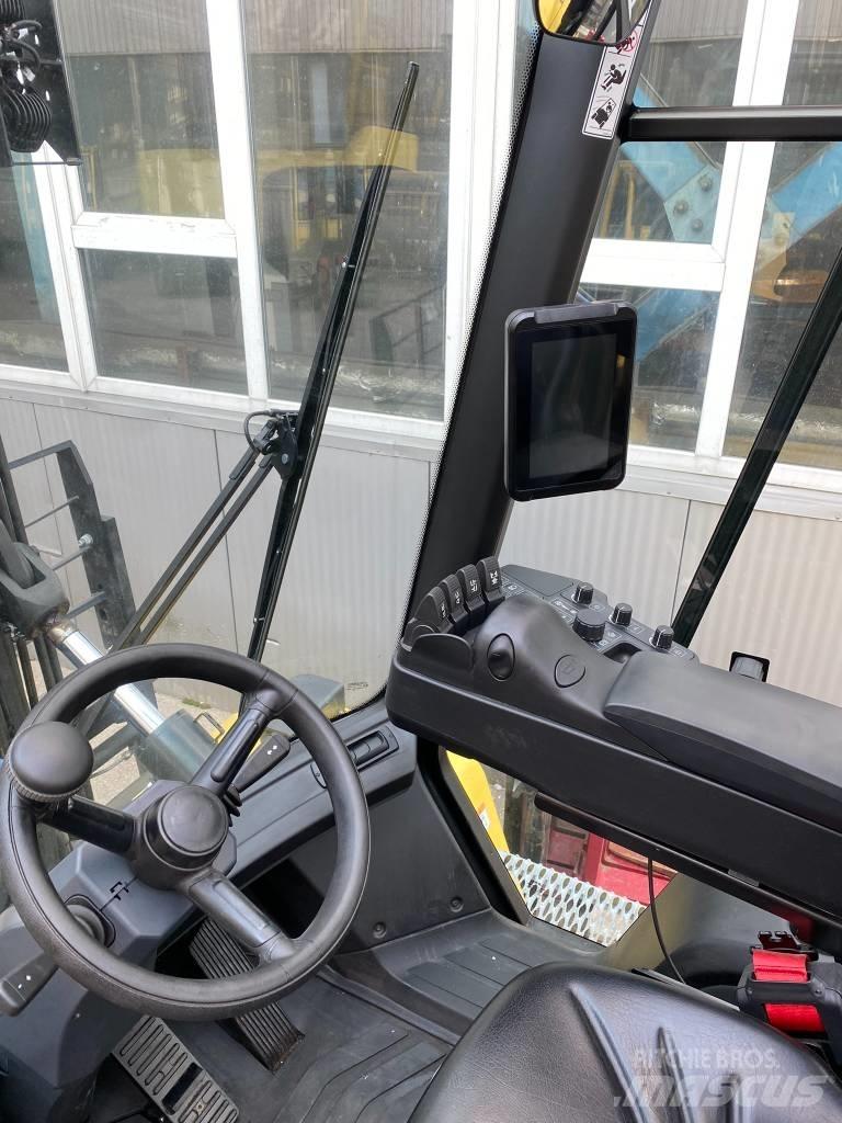 Hyster H12XD6 Tehnika ar dīzeļa dzinēju