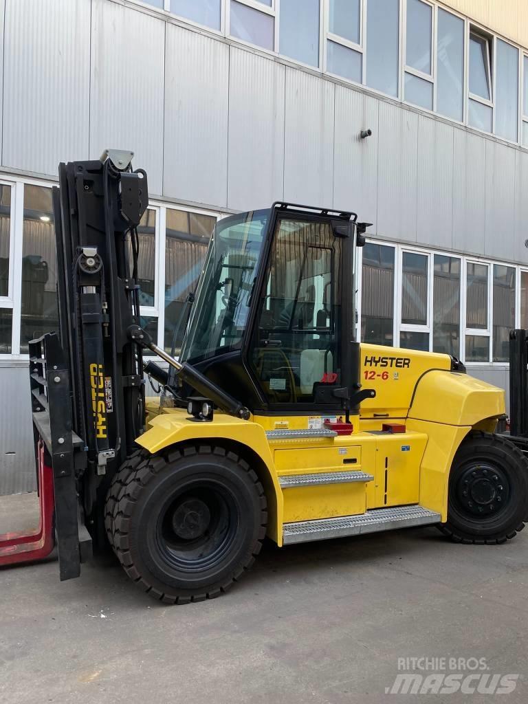 Hyster H12XD6 Tehnika ar dīzeļa dzinēju