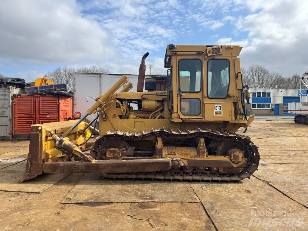 CAT D 6 D Kāpurķēžu buldozeri