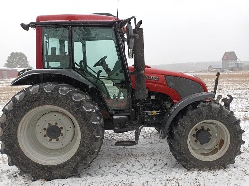 Valtra A 93 HITECH Traktori