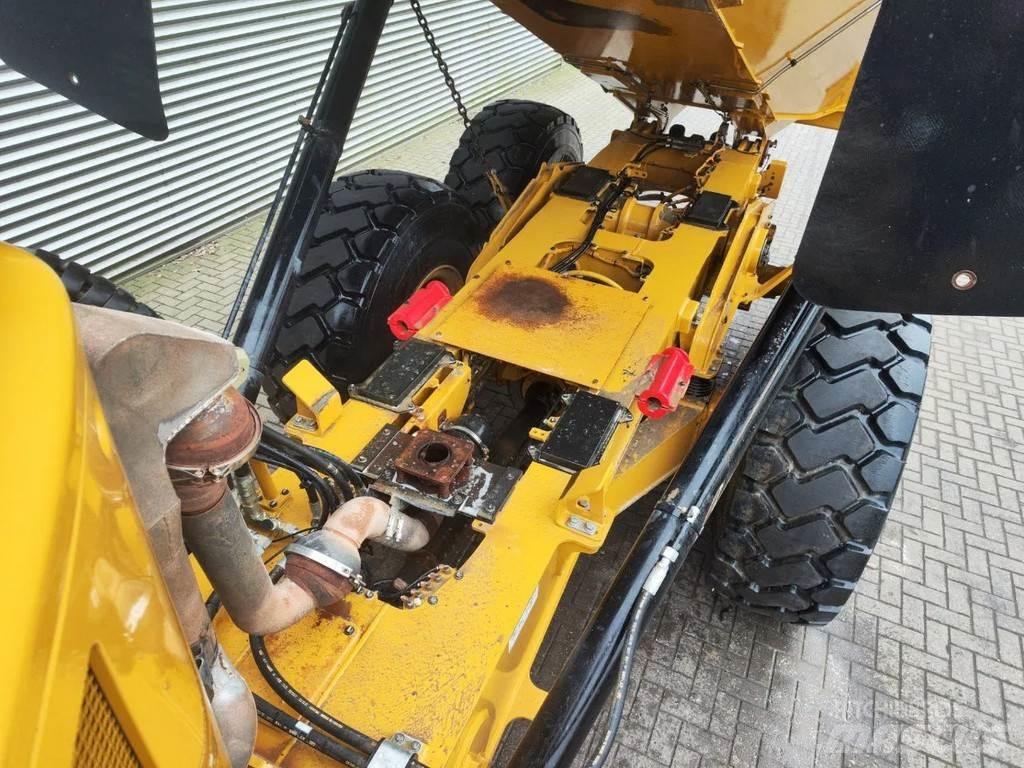 CAT 725 C2 6x6 Artikulētie pašizgāzēji