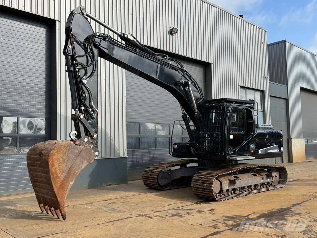 Doosan DX225LC-5 Kāpurķēžu ekskavatori