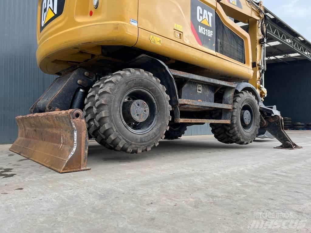 CAT M318F Ekskavatori uz riteņiem