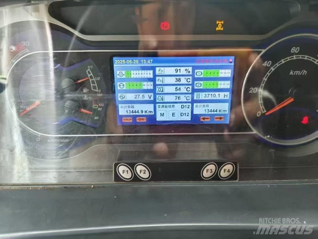 Sany SAC2600C8 Visurgājēji celtņi