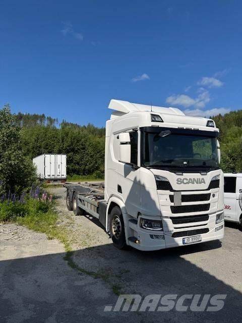 Scania R 540 Smagās mašīnas ar konteineriem