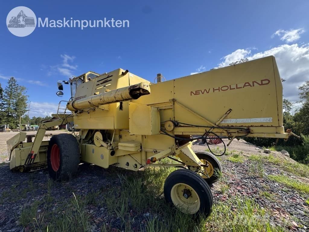 New Holland 1530 Ražas novākšanas kombaini
