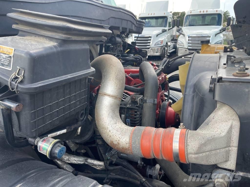 International 4300 Furgons
