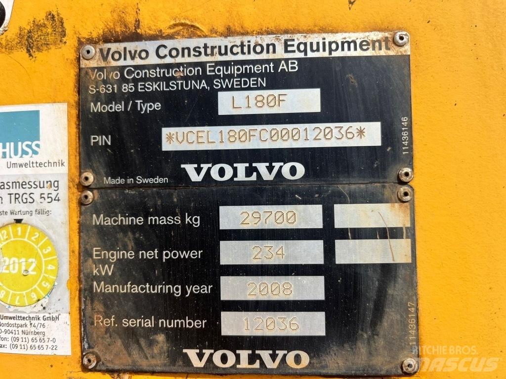 Volvo L 180 F Iekrāvēji uz riteņiem