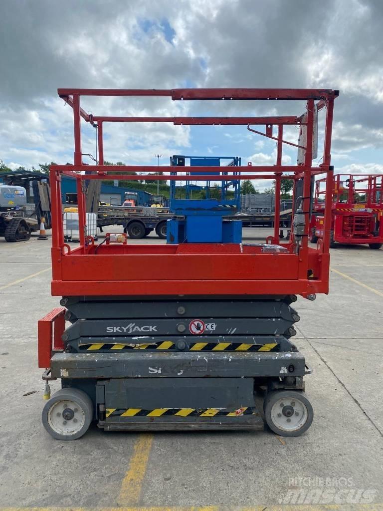SkyJack SJ 3219 Šķerveida pacēlāji
