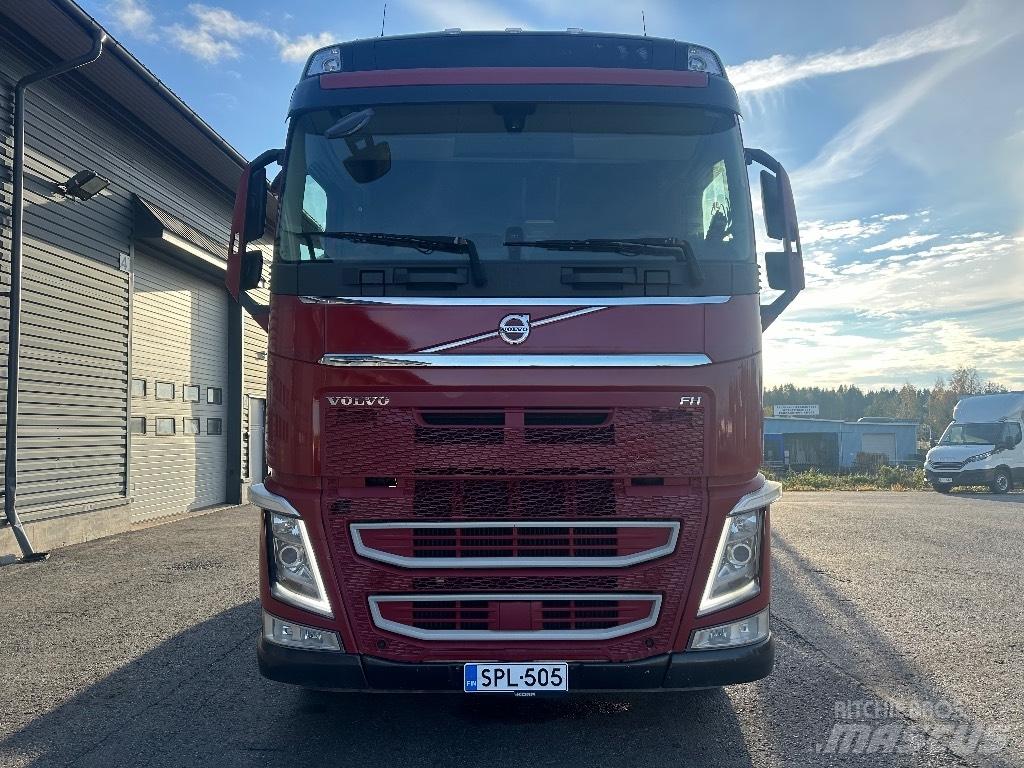 Volvo FH13 540 6x4 Treileri ar āķi