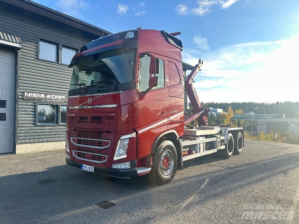 Volvo FH13 540 6x4 Treileri ar āķi