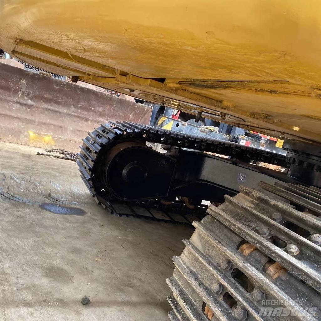 CAT 320 GC Kāpurķēžu ekskavatori