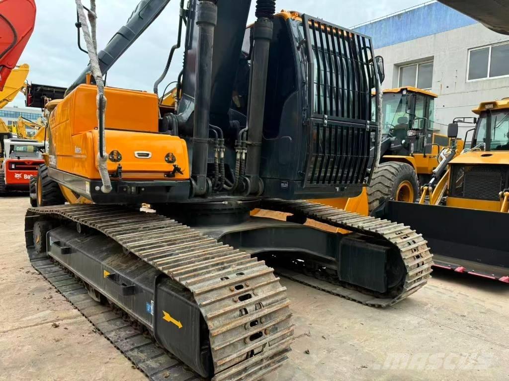 Hyundai R220LC-9S Vidēja lieluma ekskavatori 7 t - 12 t