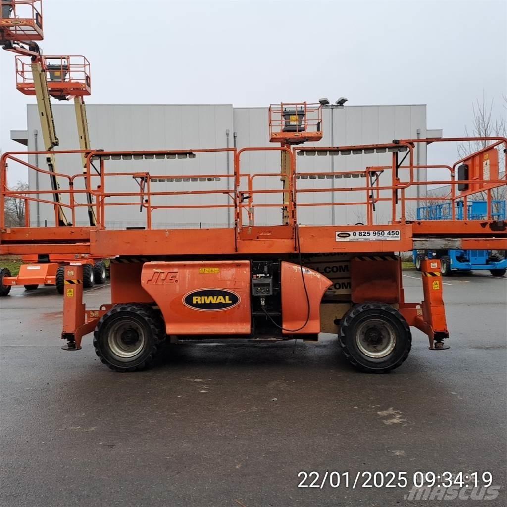 JLG 3394RT Šķerveida pacēlāji