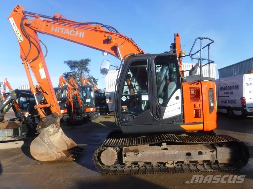 Hitachi ZX 135 US-6 Kāpurķēžu ekskavatori
