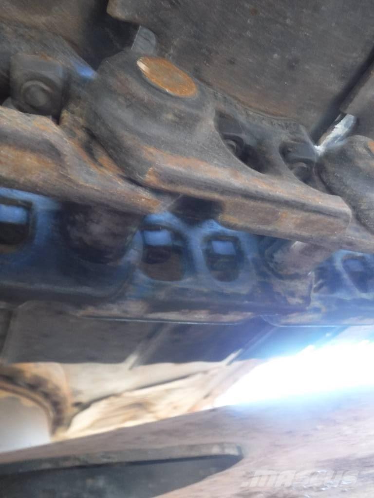 Hitachi ZX 135 US-6 Kāpurķēžu ekskavatori