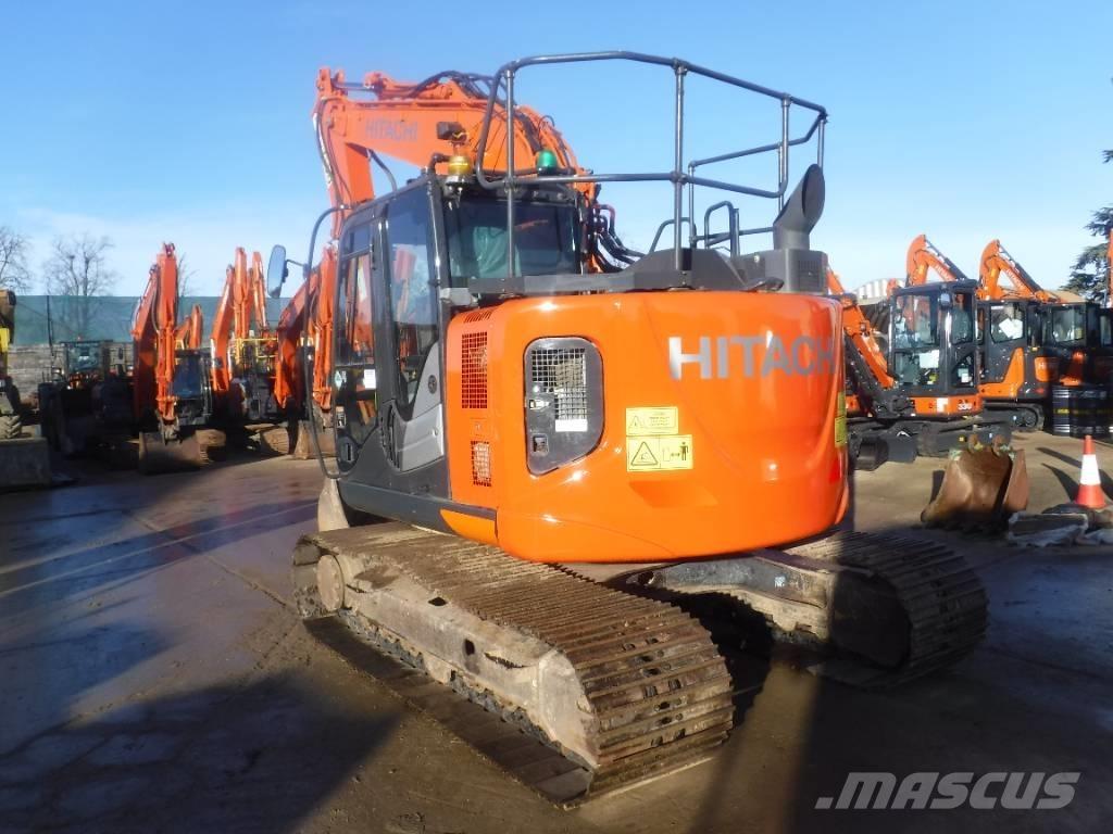Hitachi ZX 135 US-6 Kāpurķēžu ekskavatori