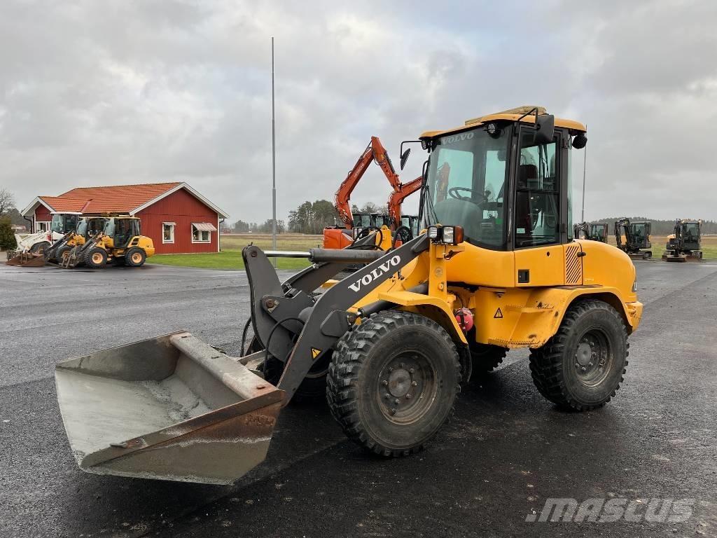 Volvo L 30 B Pro Iekrāvēji uz riteņiem