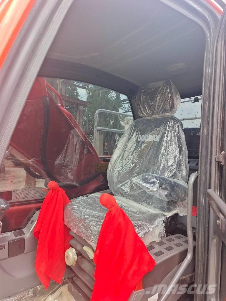 Doosan DX 225 Kāpurķēžu ekskavatori