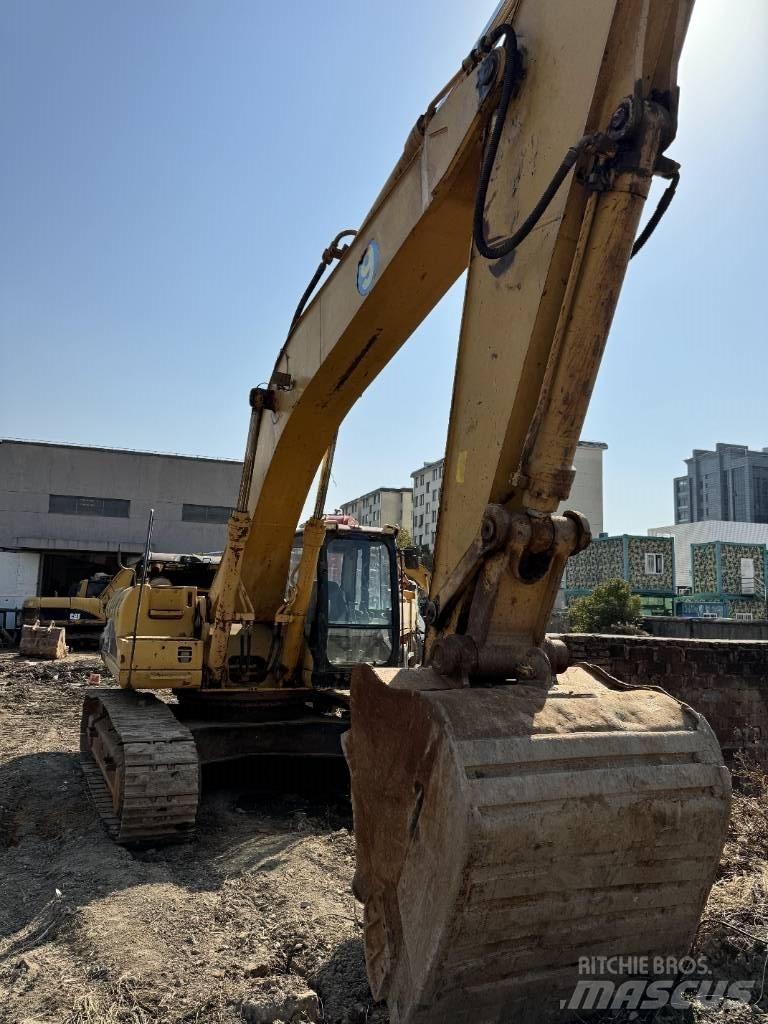 CAT 330C Kāpurķēžu ekskavatori