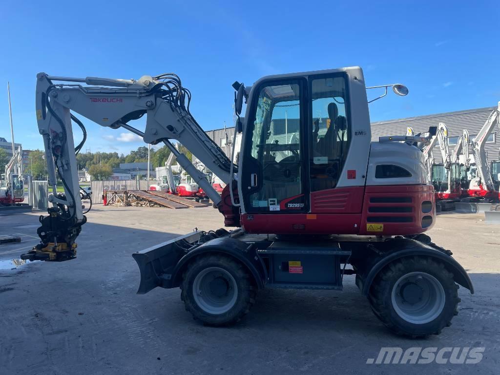 Takeuchi TB 295W Ekskavatori uz riteņiem