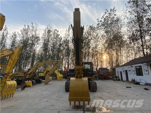 CAT 320D Kāpurķēžu ekskavatori