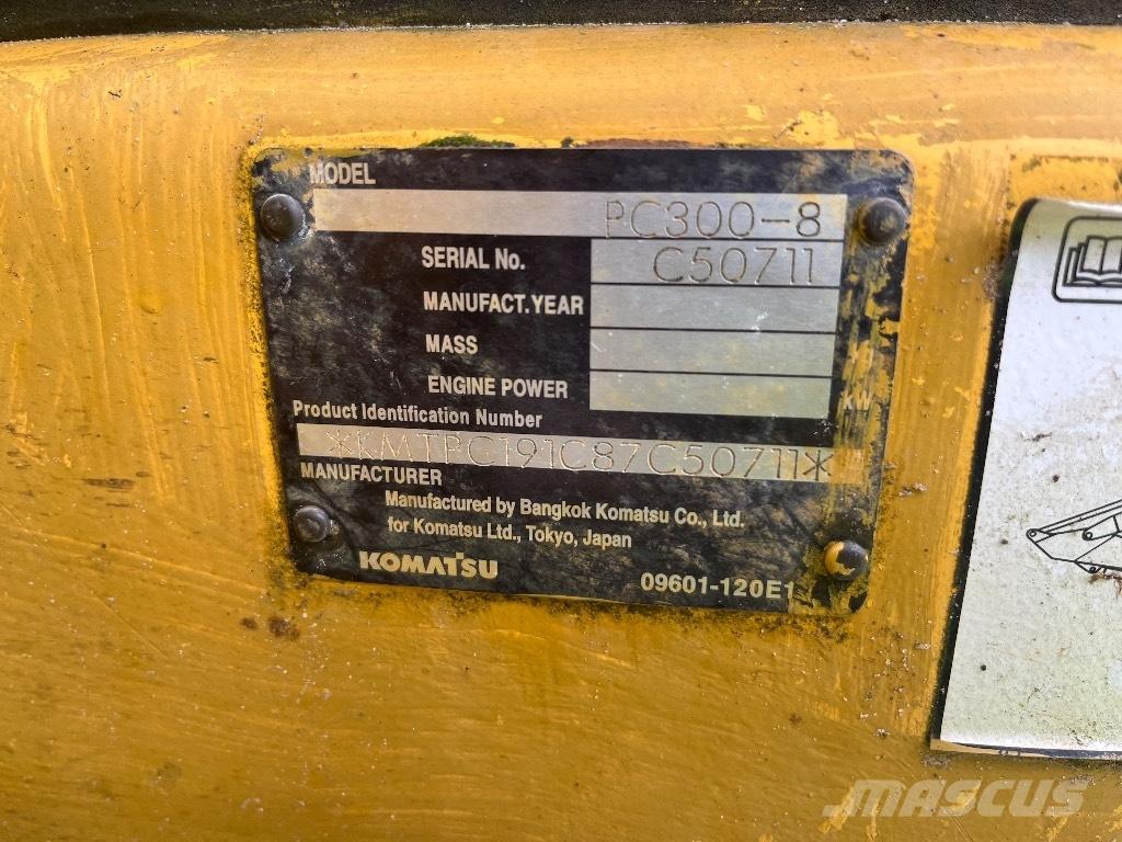 Komatsu PC 300-8 Kāpurķēžu ekskavatori